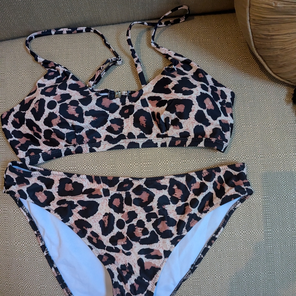 Nwot Bikini Set - image 1